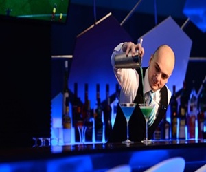 Blu Sky Lounge & Grill